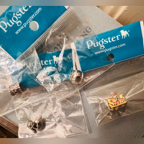 NWT Pugster Lot Charm Beads Lot of Four (FAITH,LOVE, Snowman, and Sleigh/Snowman - Picture 7 of 11